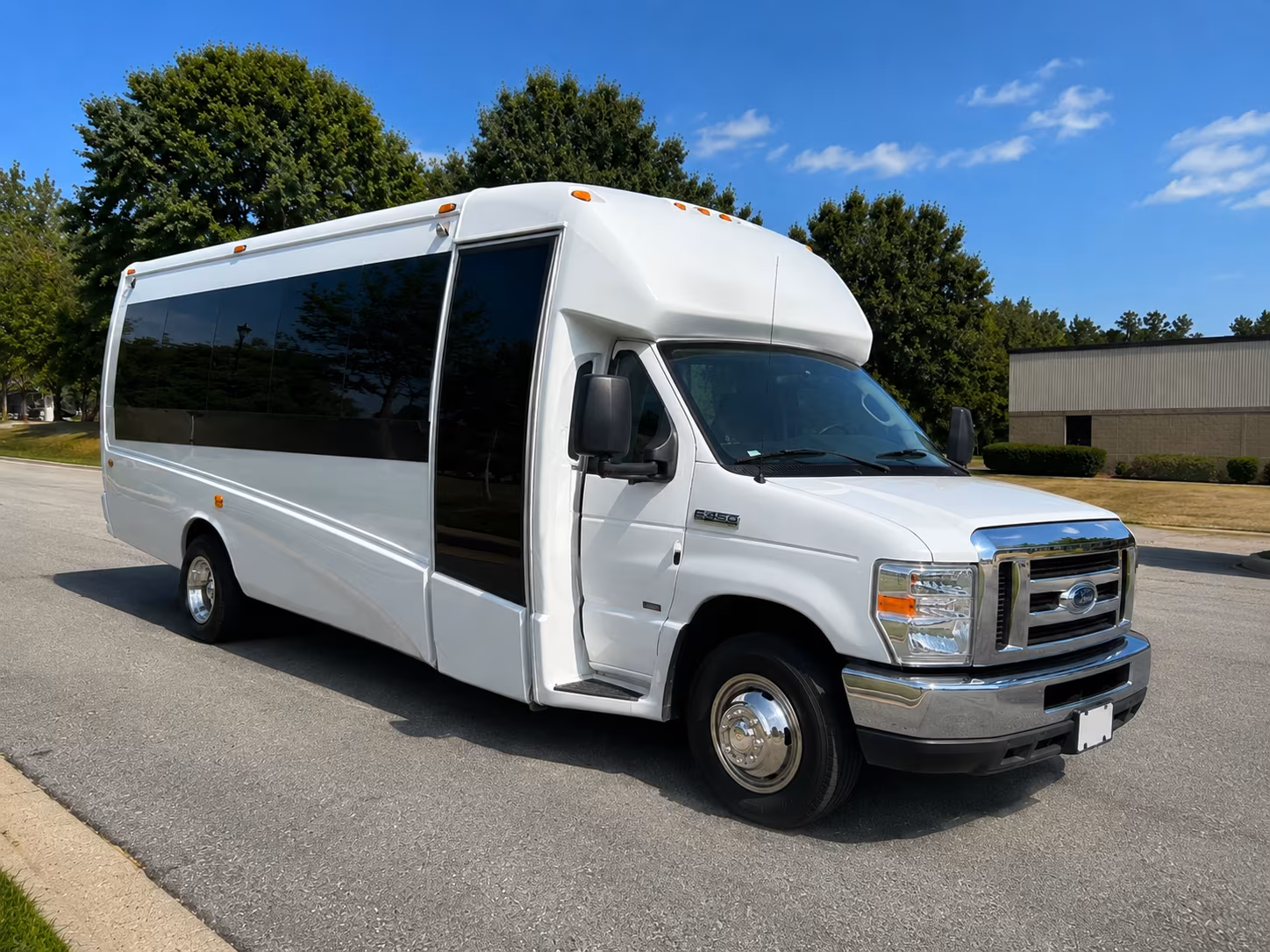 minibuses for riverside elementary and middle school field trips