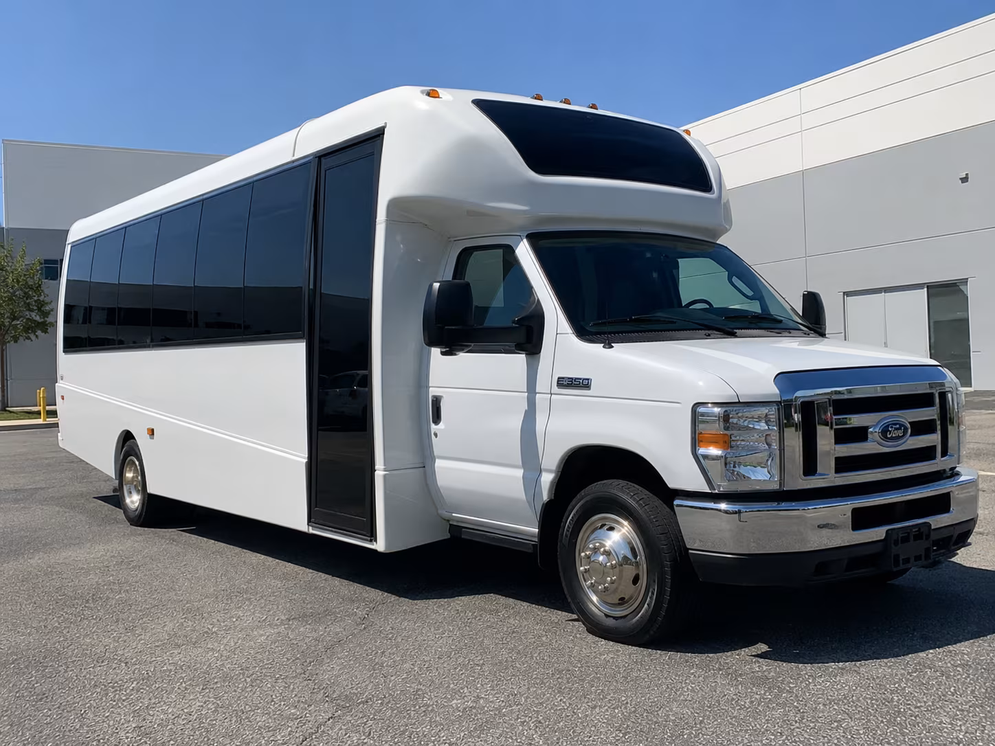 minibuses for speaker and vip transportation at riverside conferences