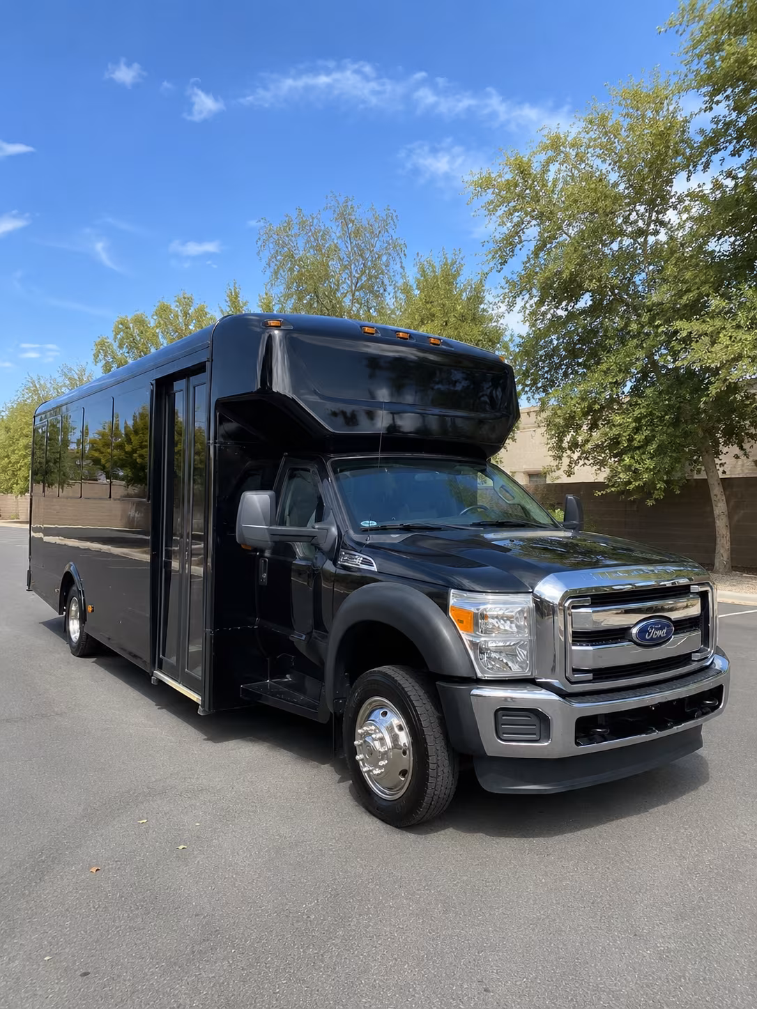party buses to riverside concerts along the 91 freeway corridor